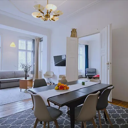 Elegante Altbauwohnung *