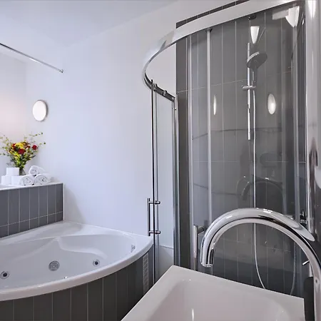Elegante Altbauwohnung