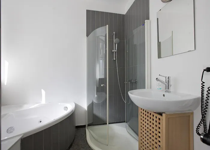 Elegante Altbauwohnung Apartamento *